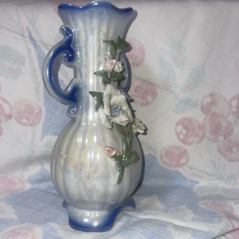 Vase Lusterware Iridescent Hand Painted‎ Floral Rose Cottagecore VTG